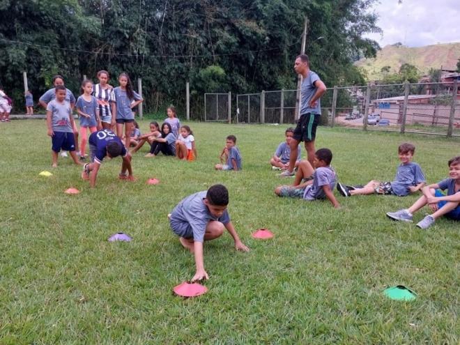 O Instituto ajuda a mudar a realidade de crianças em situação de vulnerabilidade social, proporcionando-lhes treinamento físico e desenvolvimento de habilidades