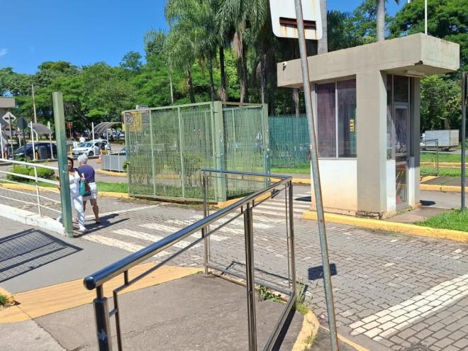 A alteração no fluxo pode gerar morosidade no trânsito de carros 