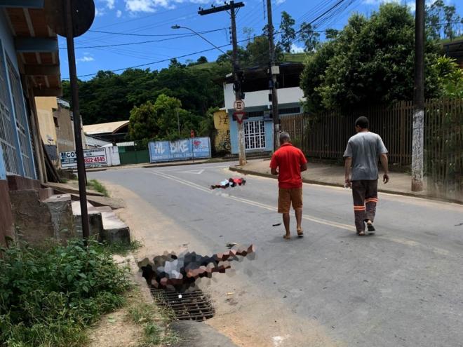 Crime aconteceu nesta rua, que dá acesso ao bairro Córrego Alto, em Coronel Fabriciano 