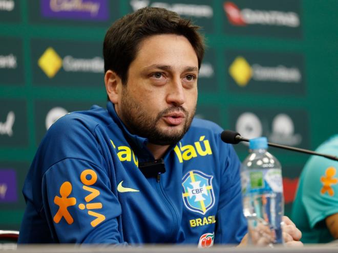O técnico Arthur Elias divulgou a lista das atletas convocadas para um período de treinamento na Granja Comary