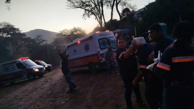Vítimas trabalhavam em jazida de minério de ferro da Anglo Gold e voltavam para casa quando aconteceu o acidente, na noite de quinta-feira