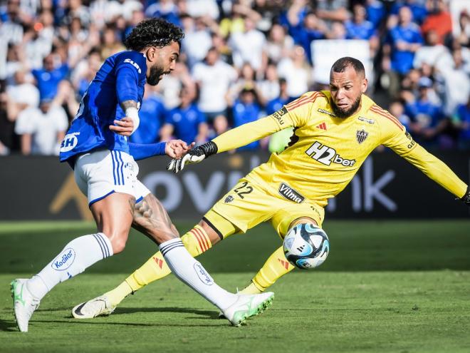 Vitória ou até mesmo um empate, aliado a outros resultados, podem garantir a Raposa na semifinal e deixar o Galo de fora do mata-mata pela primeira vez em 18 anos