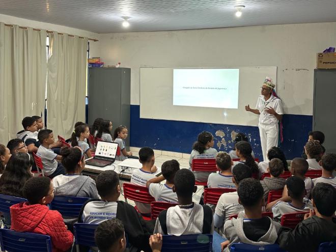 Sessão especial na escola terá cinema, pipoca e bate-papo