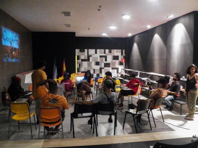 O projeto realizou pesquisa sobre os eventos e a realidade dos coletivos urbanos na cultural oral