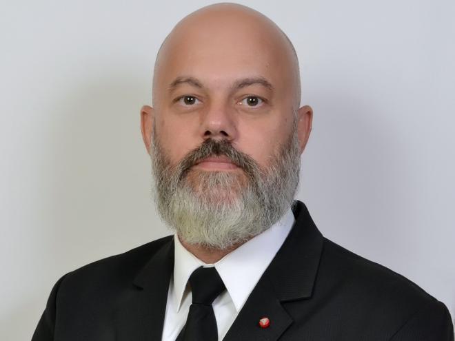 ''Bíblia Sagrada é o livro da lei e nela vivemos'', diz Juliano Fábio, coronel veterano da PM e presidente do Conselho de Veneráveis das Lojas Maçônicas da RMVA