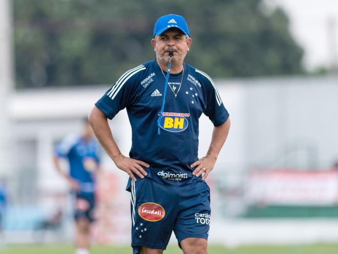 Treinador foi demitido após derrota para o Olaria