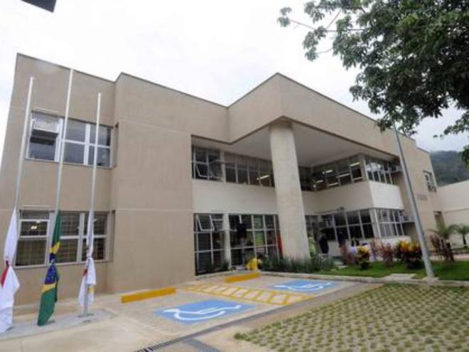 Levado a julgamento pelo Tribunal do Júri da Comarca de Açucena, ex-agente prisional foi absolvido da acusação de homicídio em Belo Oriente 