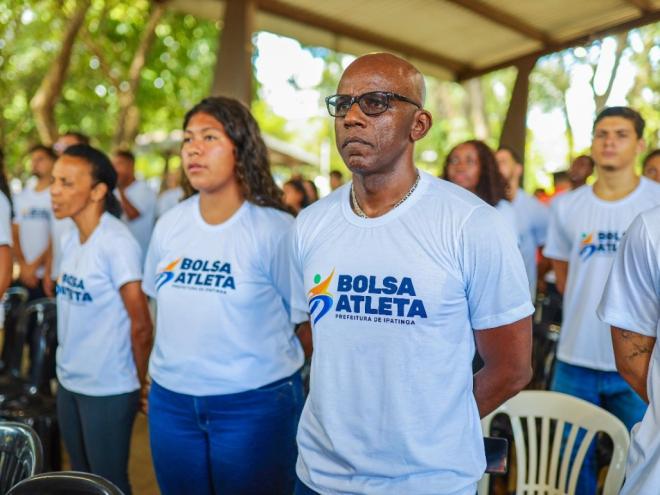 Ao todo foram beneficiados 100 contemplados, entre atletas, paratletas e técnicos/assistentes