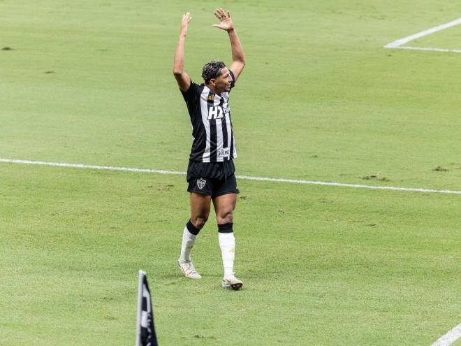 Atacante Rony marcou um dos gols da goleada sobre a equipe manauara
