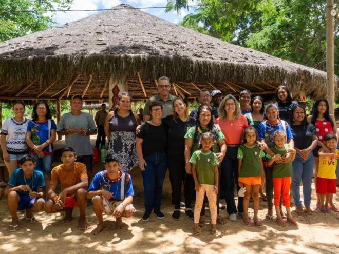 ''Este projeto é uma oportunidade única de sensibilizar os alunos para o contexto das comunidades indígenas, ao mesmo tempo, em que proporcionamos um ganho real para a saúde ocular da população da aldeia'', explica uma das idealizadoras