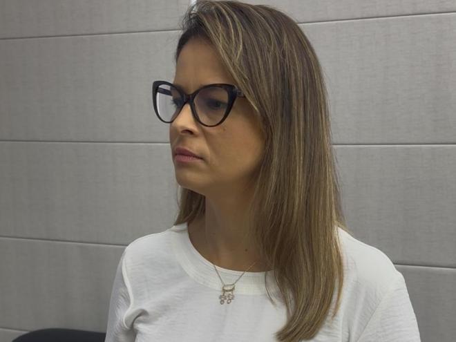 A Secretária de Saúde, Érica Ferreira, enfatiza que o tema é uma maneira de alertar as mulheres a cuidarem mais e melhor de si mesmas, da saúde física e mental 