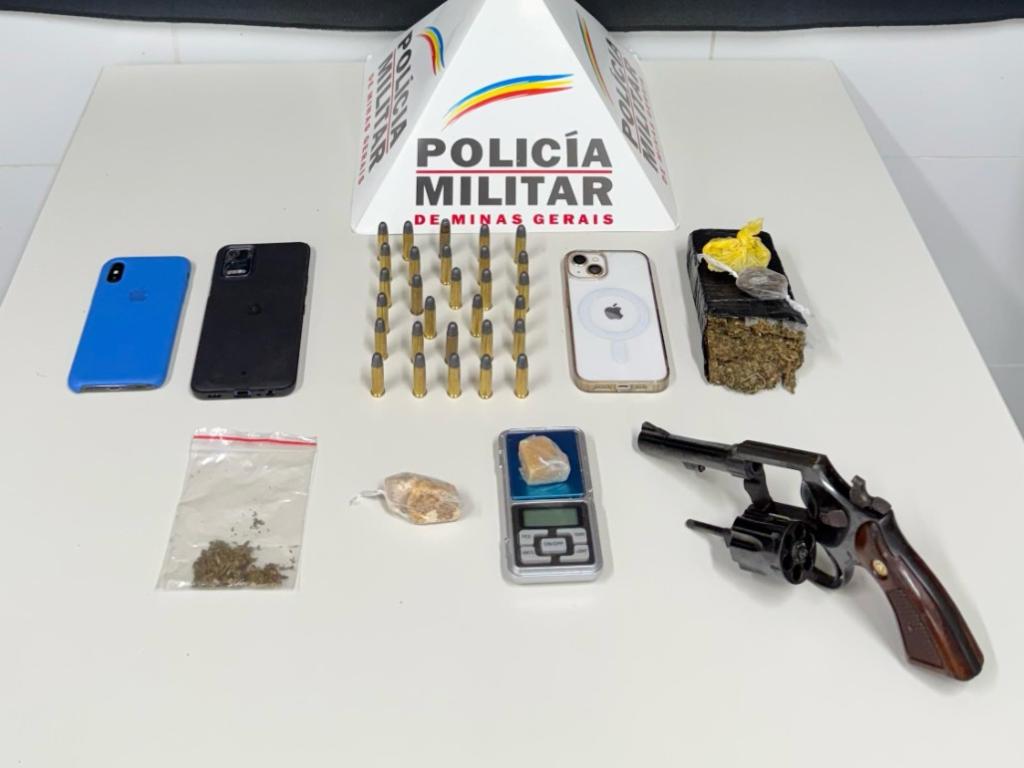 Materiais apreendidos com um dos acusados do homicídio em Coronel Fabriciano 