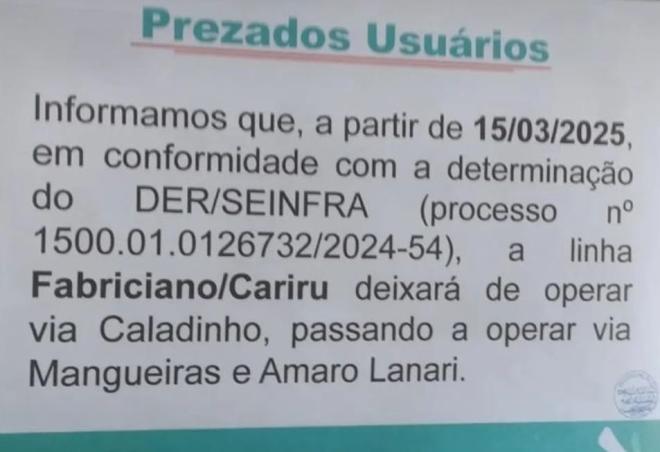 Comunicado afixado nos ônibus da empresa, informando sobre a alteração