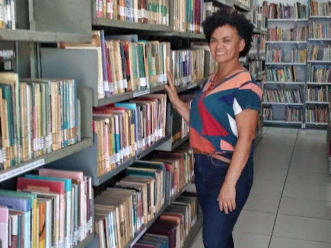 Cleunice Ferreira da Silva tem 53 anos e é formada em biblioteconomia 