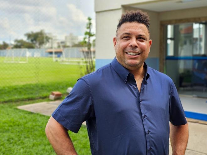 Ronaldo pretendia disputar a presidência da CBF, mas não recebeu apoio suficiente