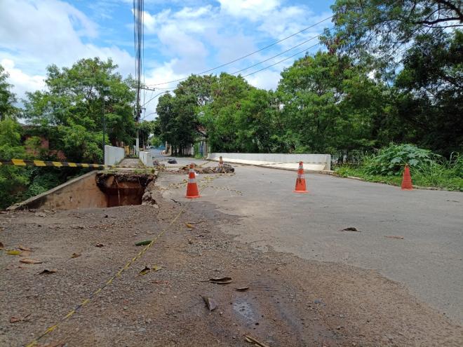Ponte sobre o ribeirão Caladão está interditada desde dezembro, em decorrência de erosão causada pela cheia do curso d´água 