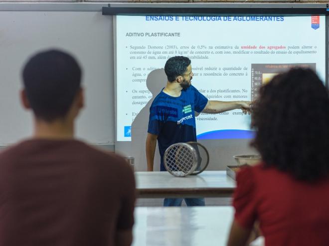 Com mais de 4 mil estudantes na graduação presencial, em 2025, o Unileste  mantém o maior número de universitários da região na modalidade