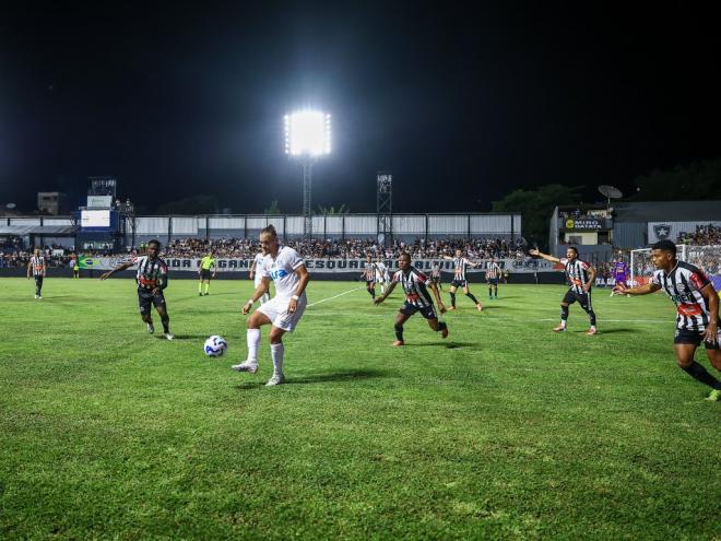 Time mineiro foi valente, mas perdeu nos pênaltis para o Grêmio