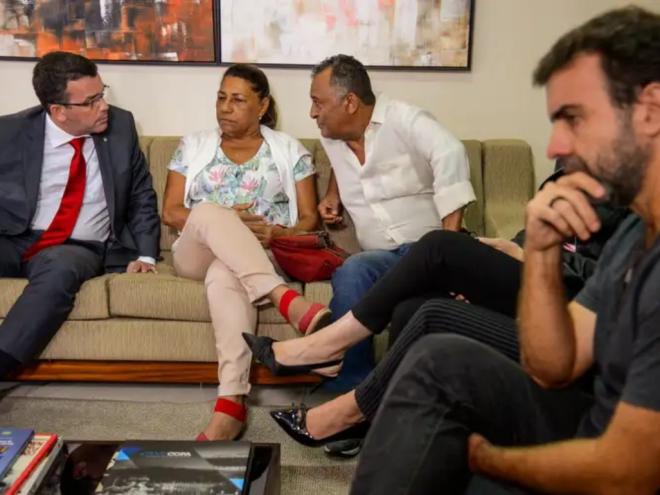 Rivaldo Barbosa recebeu familiares e amigos de Marielle quando era chefe da Polícia Civil 