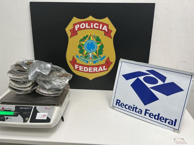 Droga apreendida pela PF e Receita Federal