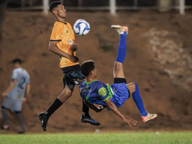 Os lances são bem jogados com atletas se empenhando em busca de bons resultados em espetáculos de bom nível