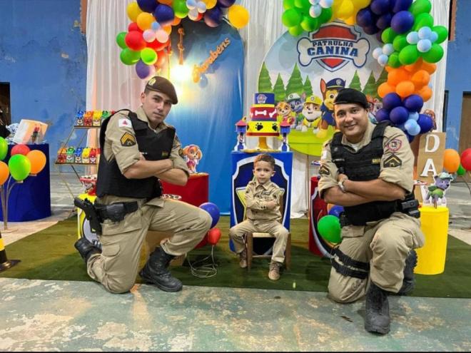 O aniversário da criança contou com a presença de policiais militares 