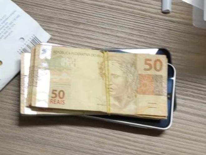 Força-tarefa recolheu documentos que visam comprovar indícios de corrupção 