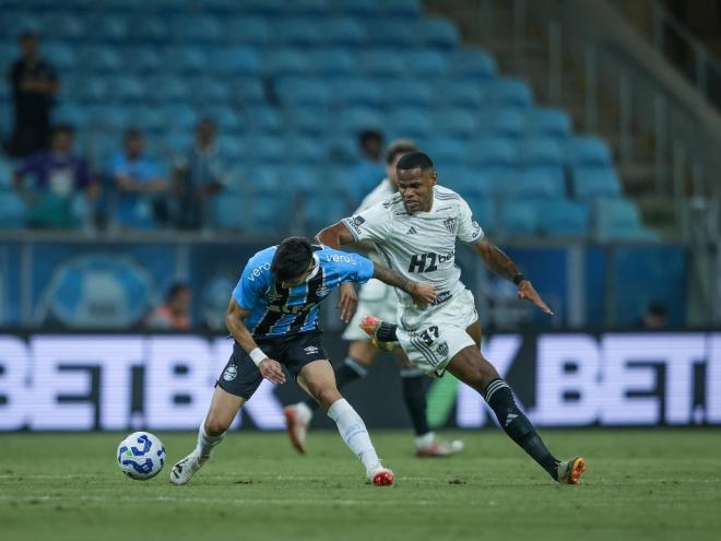 Grêmio lidou com a pressão do time mineiro e levou a vitória