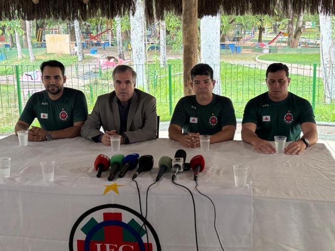 A apresentação oficial foi feita pela direção do clube, em coletiva de imprensa
