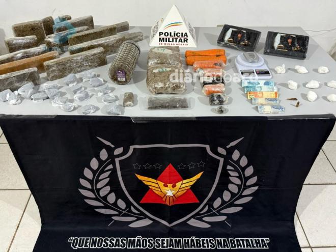 Diante da grande quantidade de drogas, a PM concluiu que o imóvel estava sendo utilizado como depósito para o tráfico