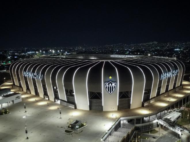 Retorno à arena deve ficar para maio