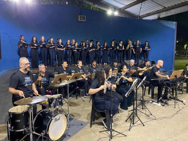 Em Ipatinga, coral e orquestra se apresentam em espetáculo aberto ao público
