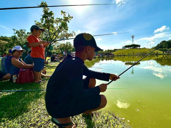Crianças, adultos, anciãos, pessoas de várias idades e de diversas cidades da região do Vale do Aço prestigiaram o tradicional evento que integra o programa festivo do aniversário de Ipatinga