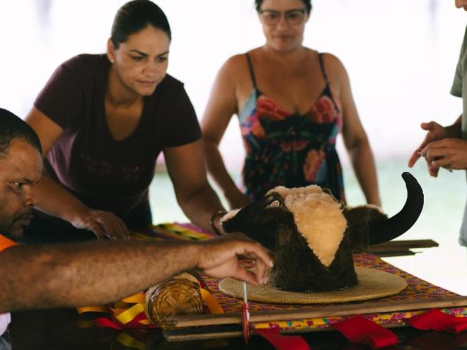 No workshop foi confeccionado um estandarte do Boi Balaio, que será apresentado à comunidade durante o cortejo