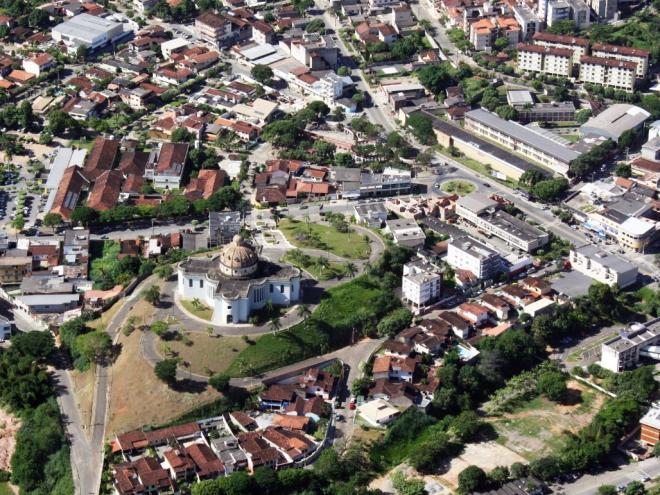 A festa vai começar no sábado e vai até terça-feira, dia do aniversário, 29 de abril
