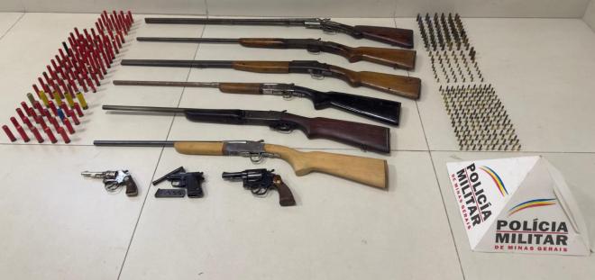 Materiais apreendidos pela PM