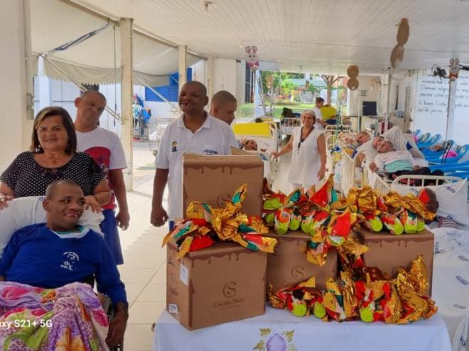 Mais de 200 ovos de Páscoa foram doados aos acolhidos da Casa da Esperança 