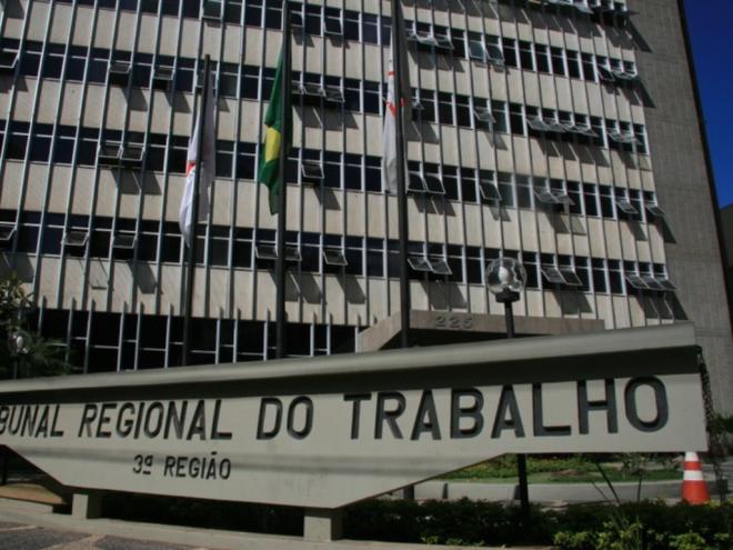 Segundo o magistrado, a dispensa por justa causa priva o trabalhador de receber parcelas rescisórias relevantes
