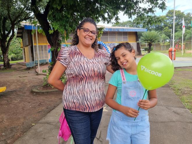 Moradoras do bairro Bom Jardim, Walquíria e Rebeca, mãe e filha, foram curtir o aniversário da cidade no Parque Ipanema 