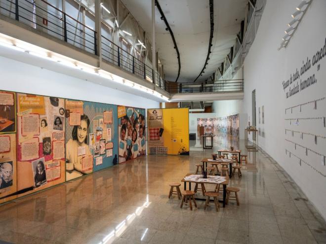 A exposição permanece em cartaz na galeria até o dia 24/5