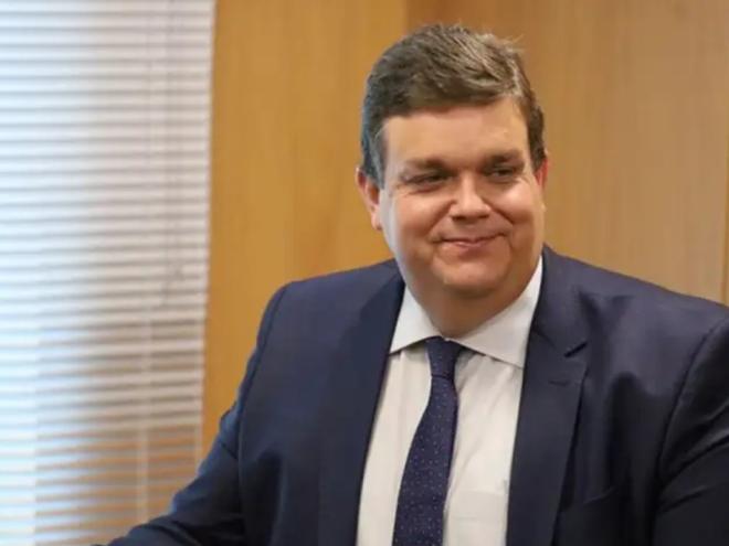 Wolney Queiroz assume o Ministério da Previdência Social 