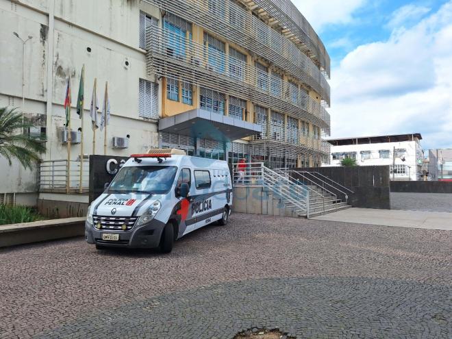Ao fim do julgamento, o preso agora condenado retornará para o cumprimento de pena no Sistema Prisional em Ribeirão das Neves 