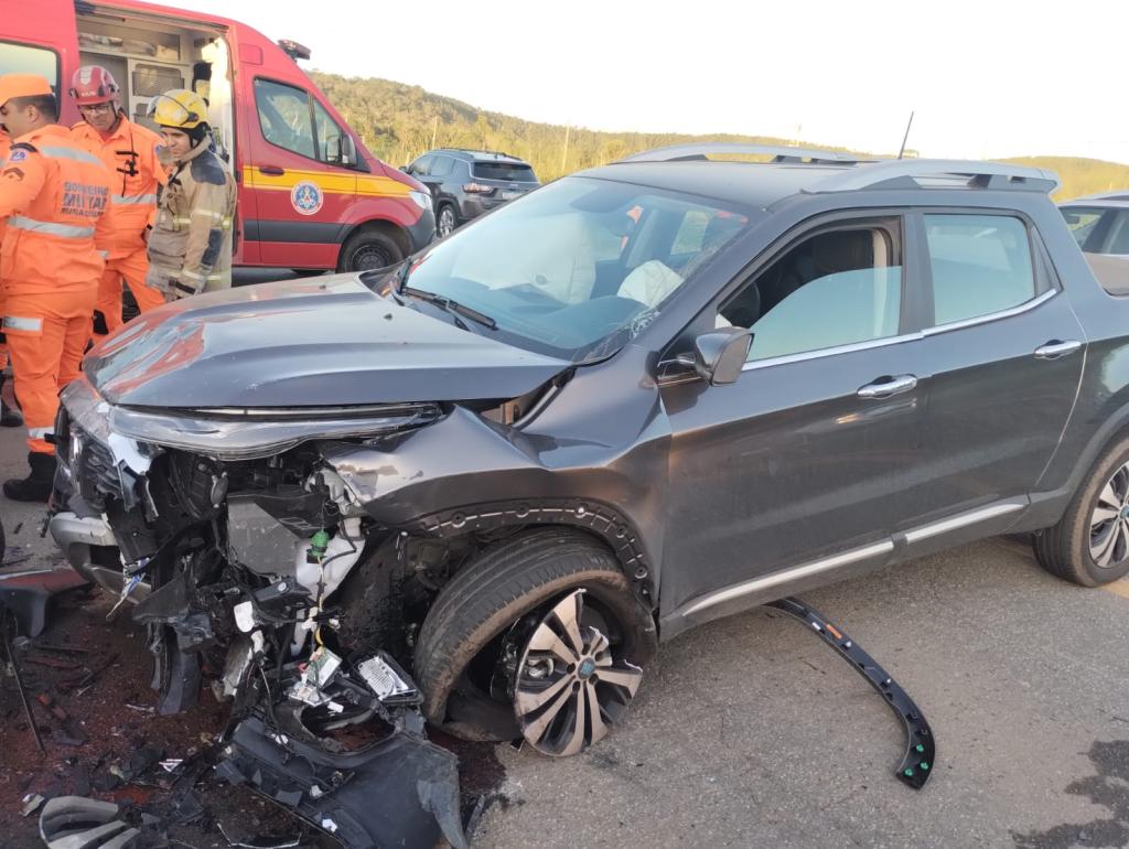 Motorista teria passado mal súbito e perdido o controle do carro 