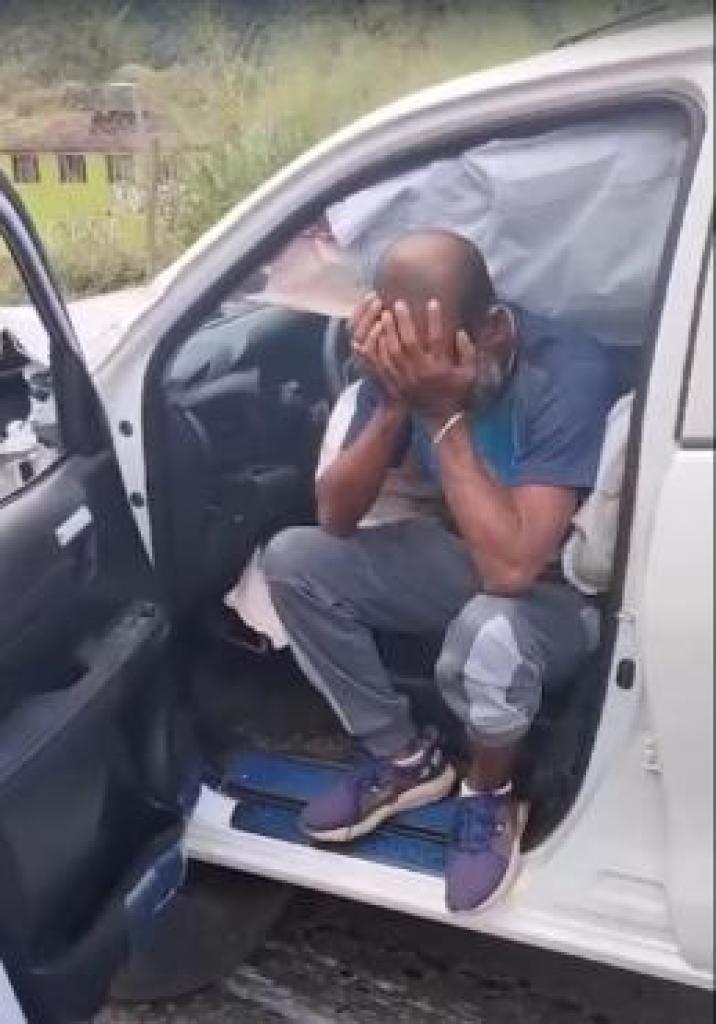 Outros condutores que pararam no local do acidente testemunharam a embriaguez do motorista. Além disso, o teste do bafômetro acusou 1.41 mg/l de álcool no sangue do condutor, que foi preso no local