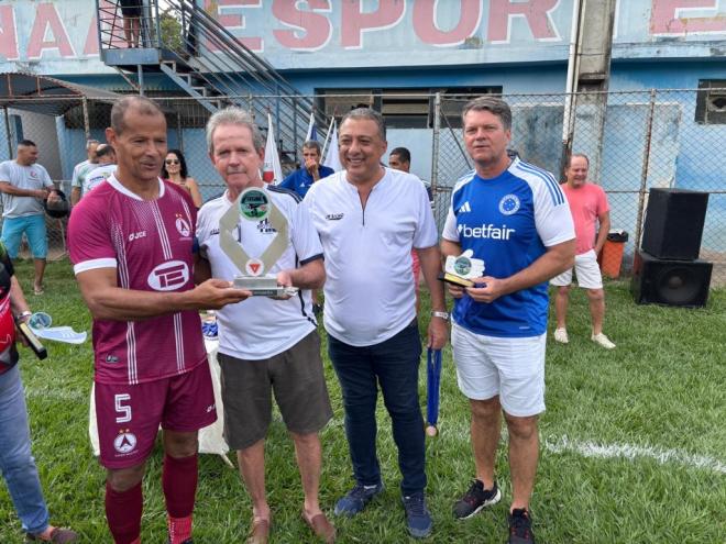 Os vereadores Adiel Oliveira e Ednilson Caldeira prestigiaram a decisão no campo do Canaã