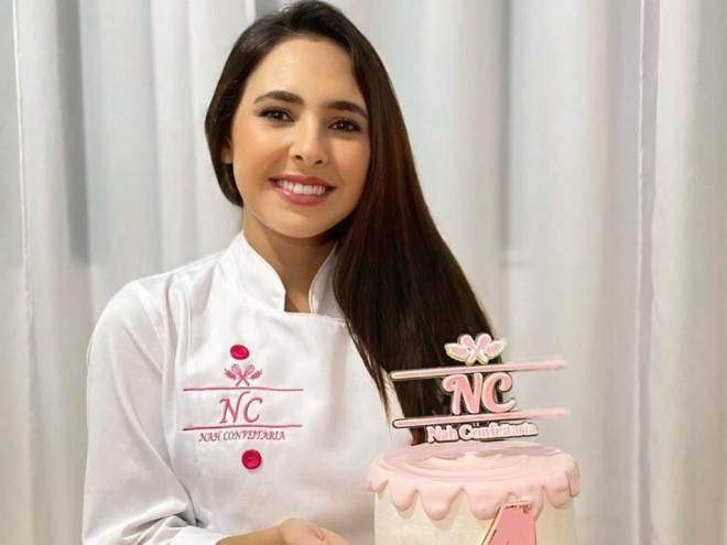 A confeiteira faz, em média, 30 bolos por mês