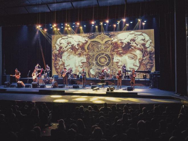A Orquestra Mineira de Rock vai apresentar show especial em Ipatinga para celebrar 25 anos de carreira