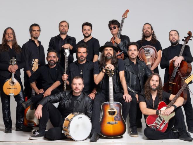O grupo mostra arranjos inusitados para canções consagradas