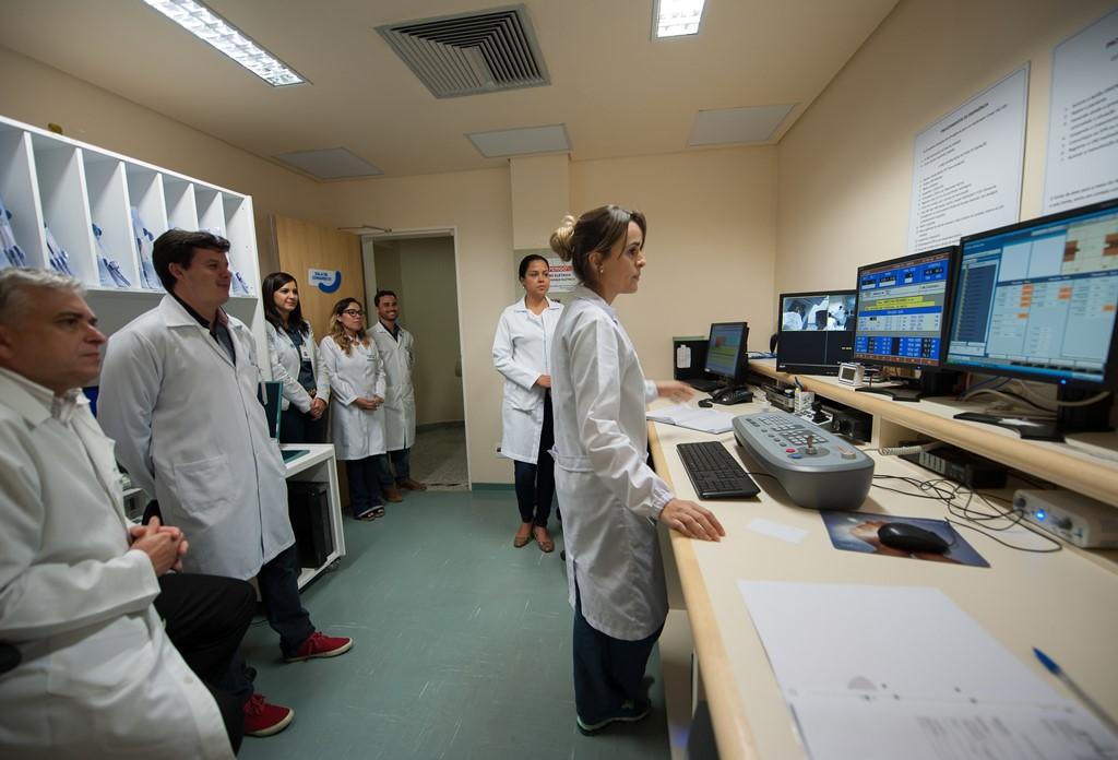 Procedimento mobilizou dezenas de profissionais na Unidade II e na Unidade de Oncologia do hospital  