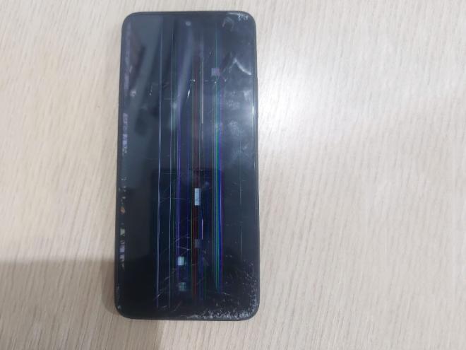 Ao perceber que seria preso, traficante acusado de ser o mandante do homicídio tentou quebrar o telefone celular que usava  